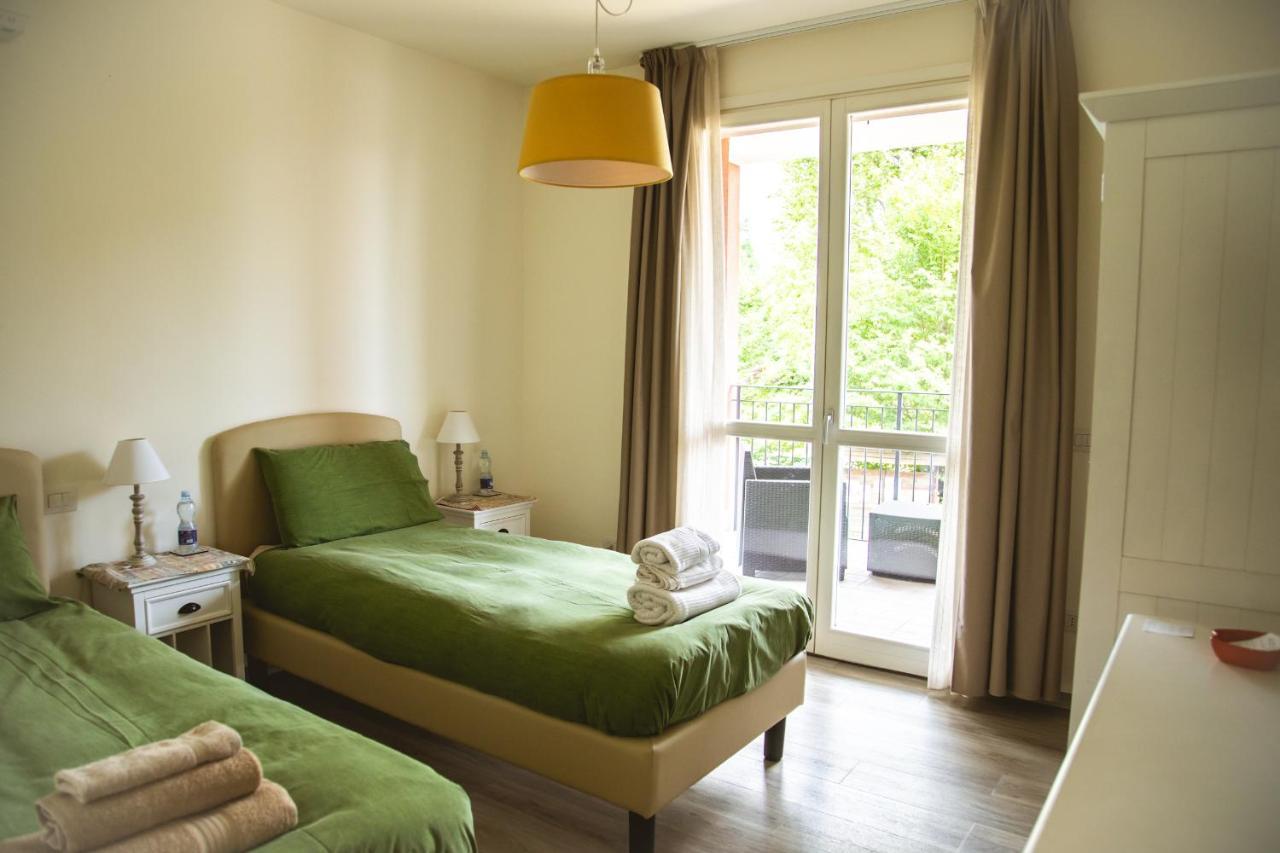 Agriturismo Familiare I Giardini Del Lago Varese Buitenkant foto