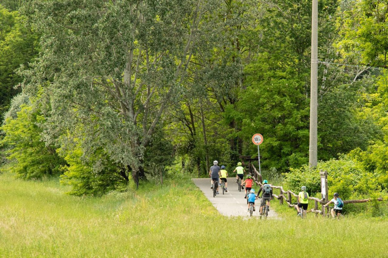 Agriturismo Familiare I Giardini Del Lago Varese Buitenkant foto